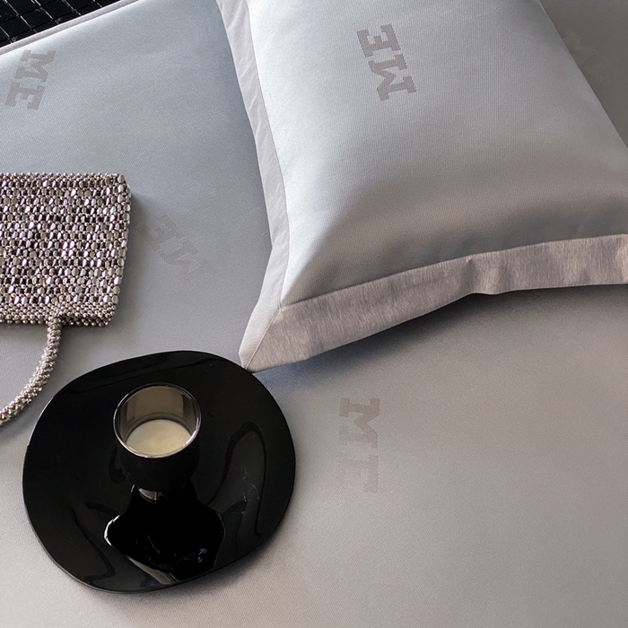 91家纺网 家纺一手货源 找家纺 由有家居 2025新款A类轻奢高精密7A抗菌色织可水洗冰丝床笠款凉席三件套 觅