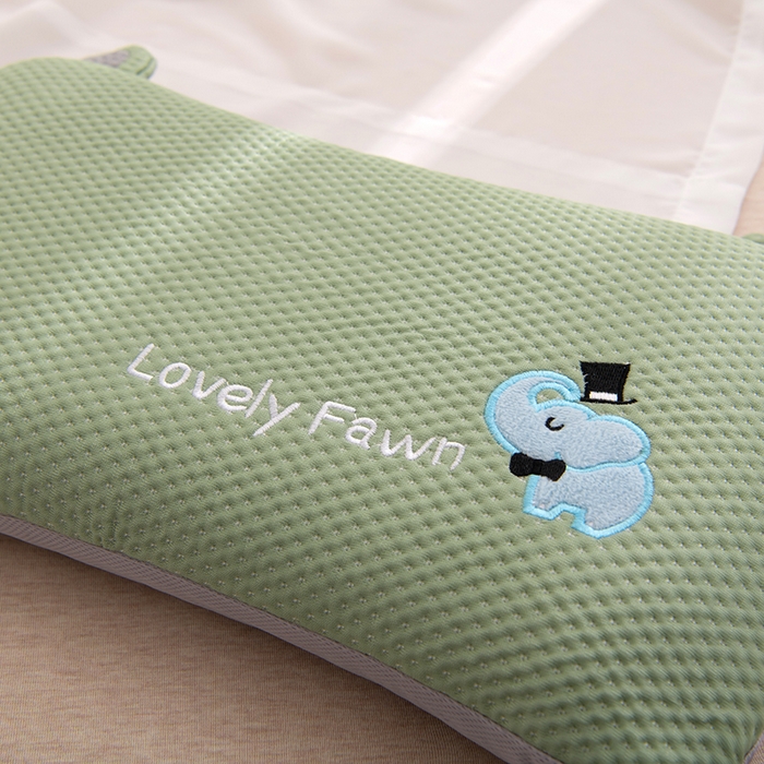 91家纺网 家纺一手货源 找家纺 芯洲 2025新款凉豆豆儿童学生枕卡通小象枕芯荞麦枕 魔术小象-绿  28*48cm