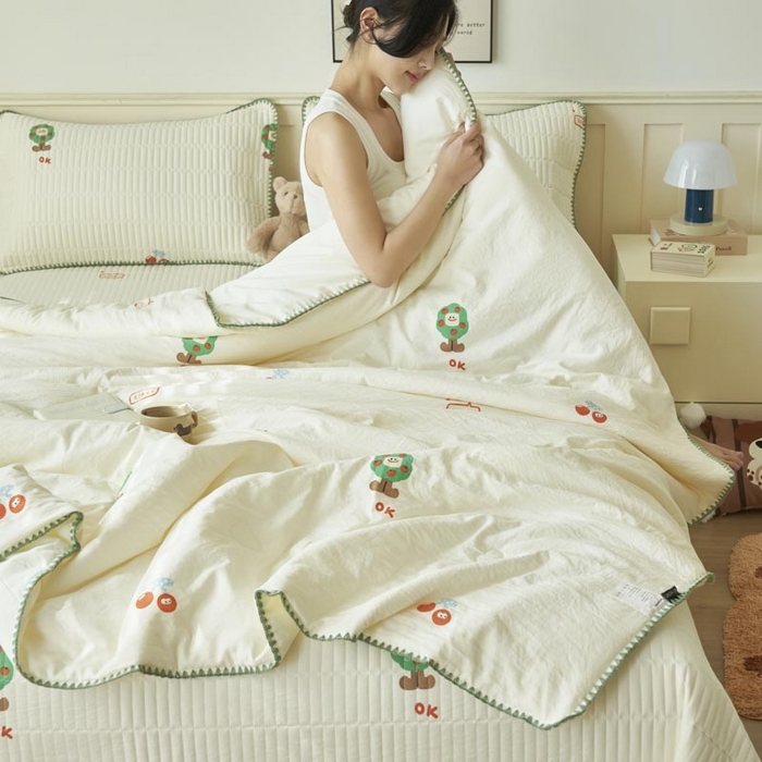 91家纺网 家纺一手货源 找家纺 子由家居 2025新款水洗邹邹纱小清新大豆纤维夏被被子被芯 夏被-樱桃