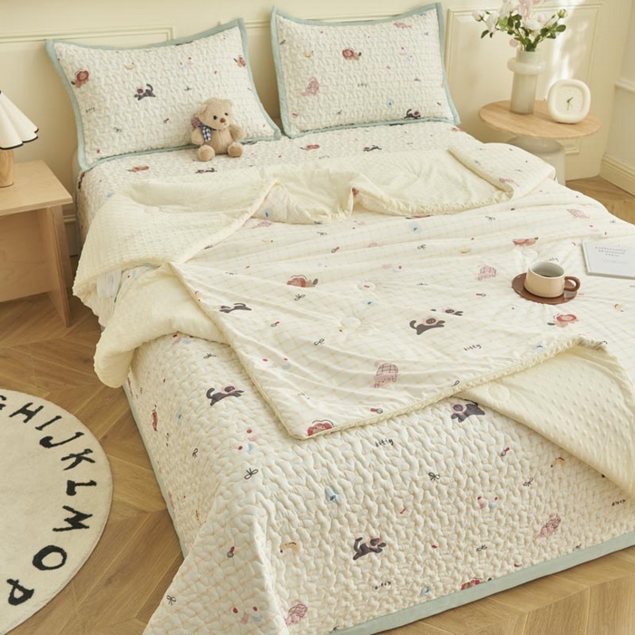 91家纺网 家纺一手货源 找家纺 子由家居 2025新款凉感丝豆豆夏被四件套 凉感豆豆被-动物世界