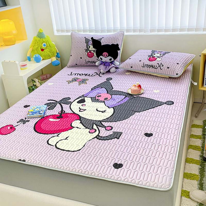 91家纺网 家纺一手货源 找家纺 米帛家纺2025新款大版三丽鸥乳胶凉席-绑带款 樱桃库洛米