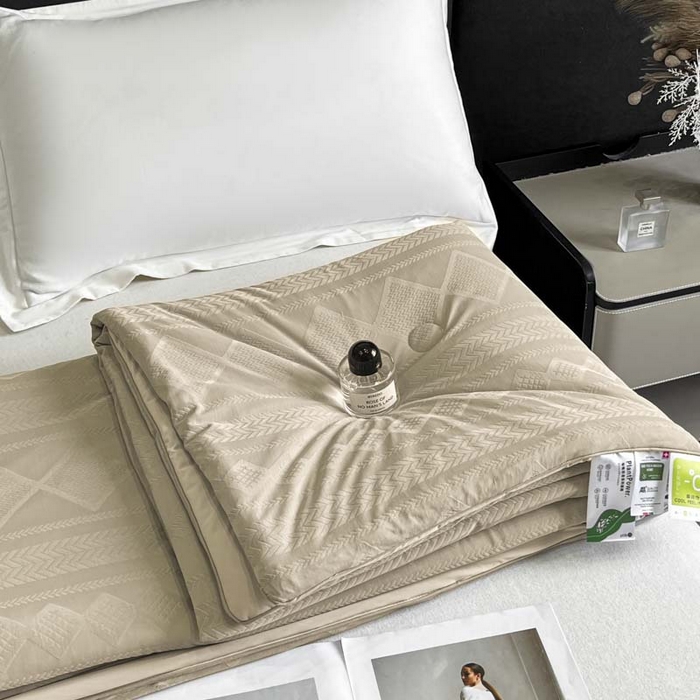 91家纺网 家纺一手货源 找家纺 子由家居 2025新款凉感丝浮雕提花大豆夏被被子被芯 菱形纹-香槟