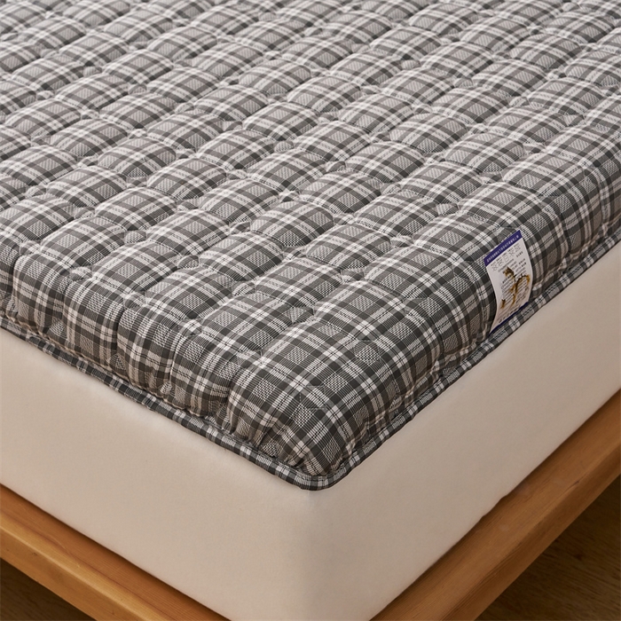 91家纺网 家纺一手货源 找家纺 艺博床垫 2025新款水洗棉棉花床垫成人款 深灰格