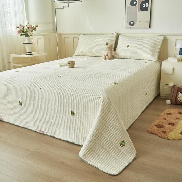 91家纺网 家纺一手货源 找家纺 子由家居 2025新款水洗邹邹纱小清新床盖 床盖-圣诞树