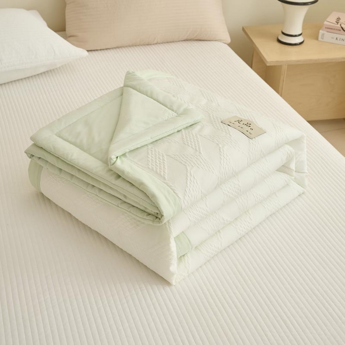 91家纺网 家纺一手货源 找家纺 （总）子由家居 2025新款针织菱形格提花大豆被被子被芯