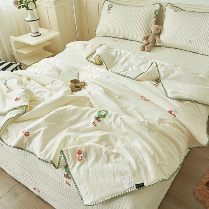 91家纺网 家纺一手货源 找家纺 子由家居 2025新款水洗邹邹纱小清新大豆纤维夏被被子被芯 夏被-樱桃