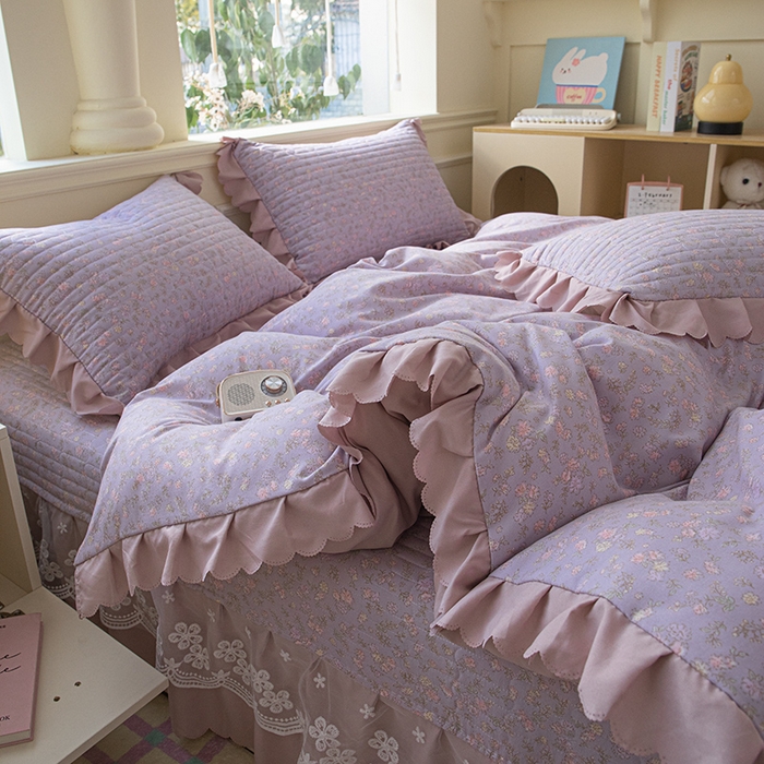 91家纺网 家纺一手货源 找家纺 珍爱家纺 2025新款A类针织棉双层纱夹棉床盖床裙花边单件三件四件套 紫苏