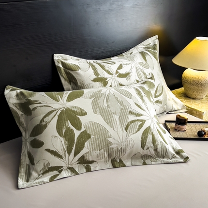 91家纺网 家纺一手货源 找家纺 倾慕家纺 2025新款60S提花全棉单品枕套 拾秋绿