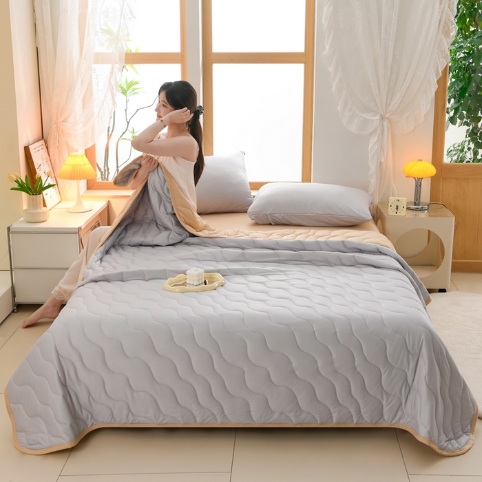 91家纺网 家纺一手货源 找家纺 圣楚 2025新款A类针织棉夏被夏凉被 卡其灰