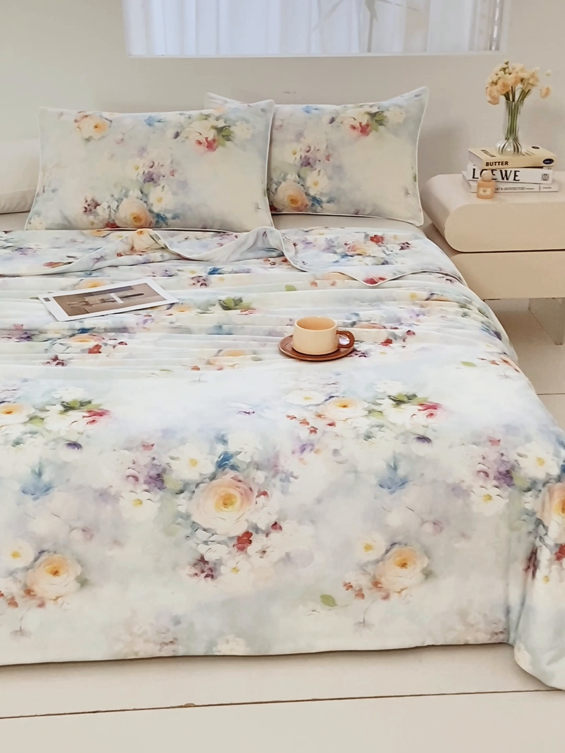 91家纺网 家纺一手货源 找家纺 欧雅搁家纺 2025新款3D数码印花有氨冷感冰激淋凉感丝夏被空调被大豆纤维被子夏凉被 花城秘境