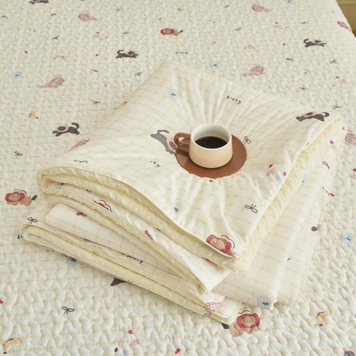 91家纺网 家纺一手货源 找家纺 子由家居 2025新款凉感丝豆豆夏被四件套 凉感豆豆被-动物世界