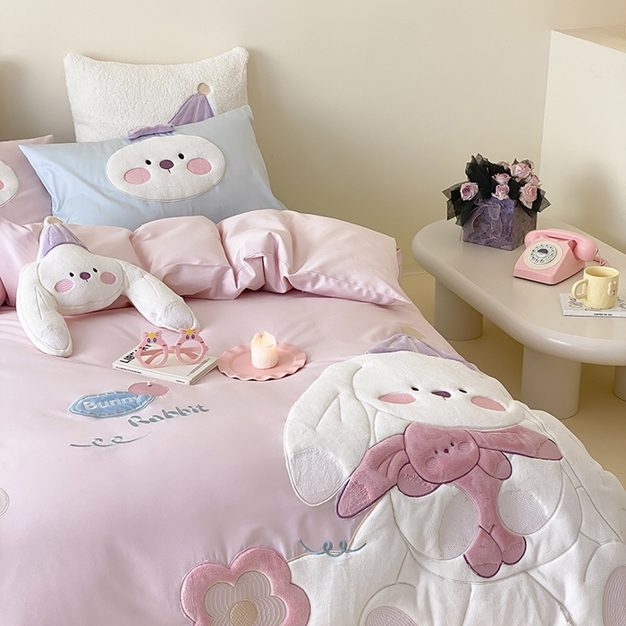 91家纺网 家纺一手货源 找家纺 （总）星野 2025新款双股澳棉精致刺绣四件套-奶油兔