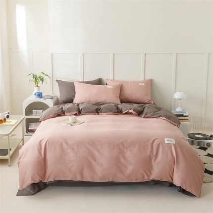 91家纺网 家纺一手货源 找家纺 （总）798家纺 2025新款全棉13070纯色双拼系列四件套场景一