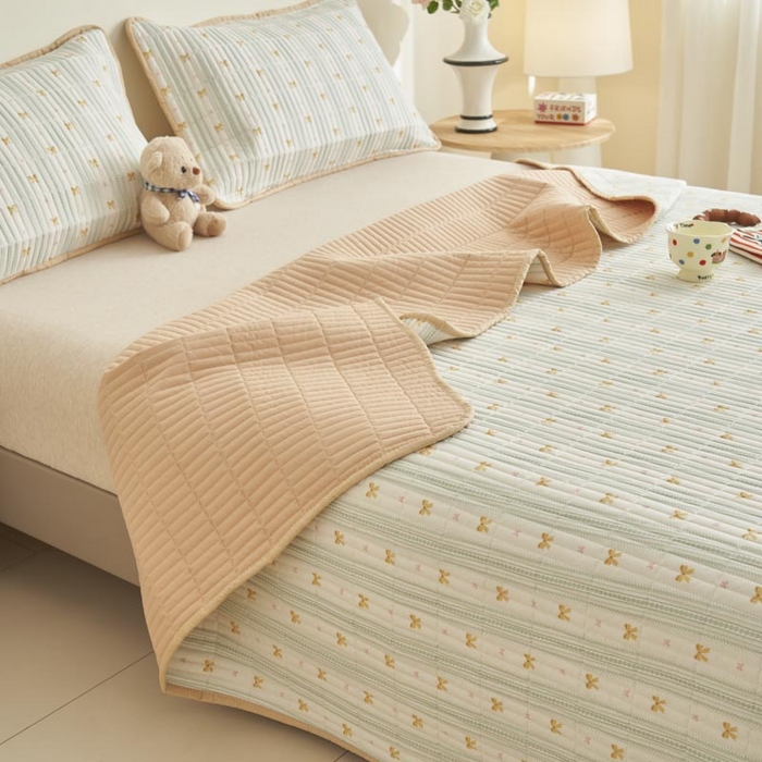 91家纺网 家纺一手货源 找家纺 子由家居 2025新款纯棉印花夹棉床盖 棉花被-千结缘