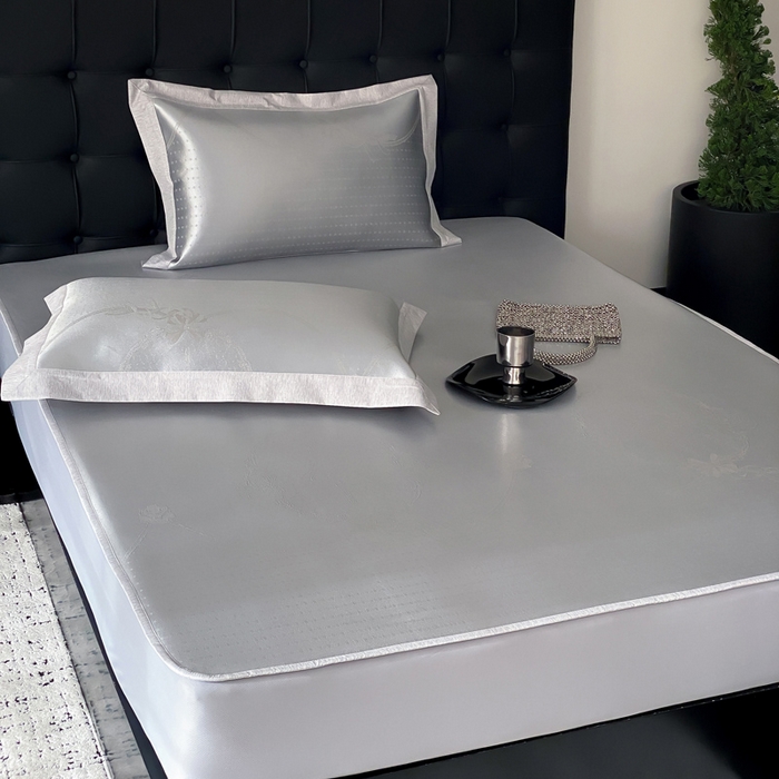 91家纺网 家纺一手货源 找家纺 由有家居 2025新款A类轻奢高精密7A抗菌色织可水洗冰丝床笠款凉席三件套 华尔兹