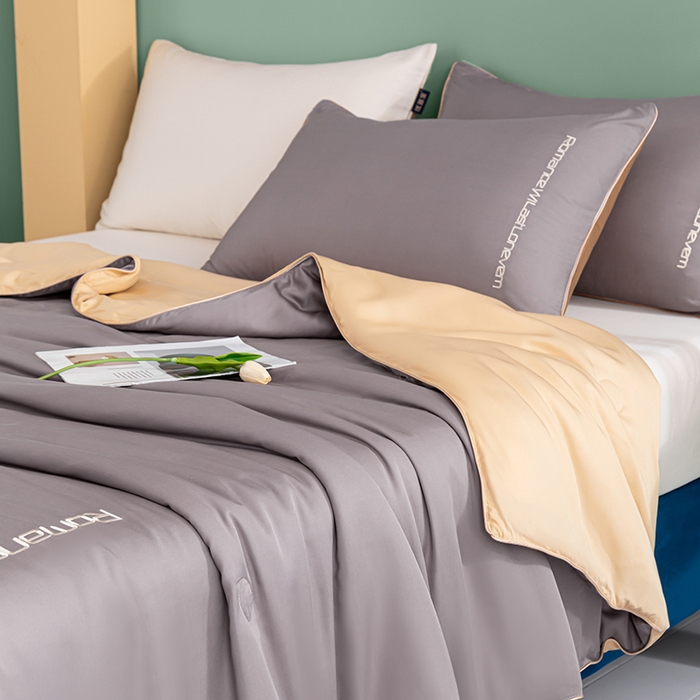 91家纺网 家纺一手货源 找家纺 子由家居 2025新款水洗真丝轻奢绣花系列夏被四件套 轻奢绣花-英伦灰