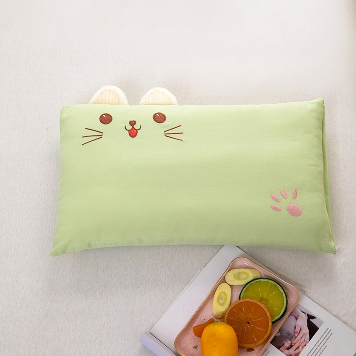 91家纺网 家纺一手货源 找家纺 九州枕芯2025新款水洗纯棉调皮猫儿童枕 枕头枕芯 绿色30*50cm/只