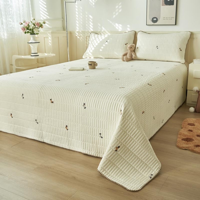 91家纺网 家纺一手货源 找家纺 子由家居 2025新款水洗邹邹纱小清新床盖 床盖-腊肠狗