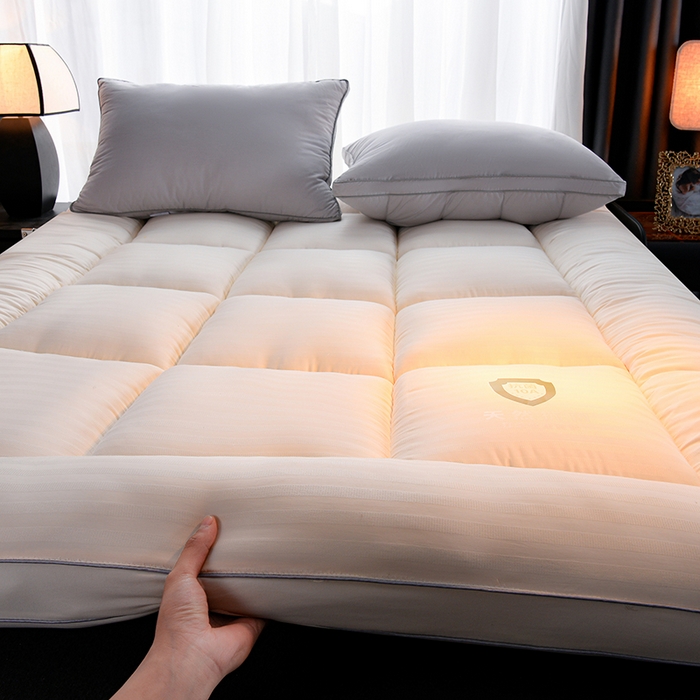 91家纺网 家纺一手货源 找家纺 招财狼 2025新款亲肤磨毛床垫 珍珠白