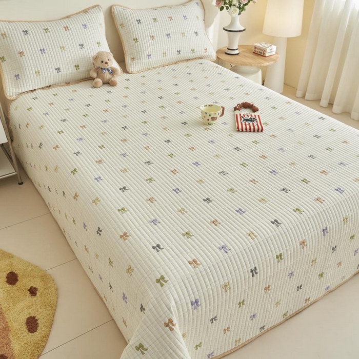 91家纺网 家纺一手货源 找家纺 子由家居 2025新款纯棉印花夹棉床盖 纯棉床盖-蝶恋花