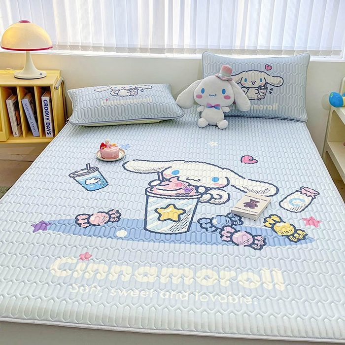 91家纺网 家纺一手货源 找家纺 米帛家纺2025新款大版三丽鸥乳胶凉席-绑带款 糖果玉桂狗