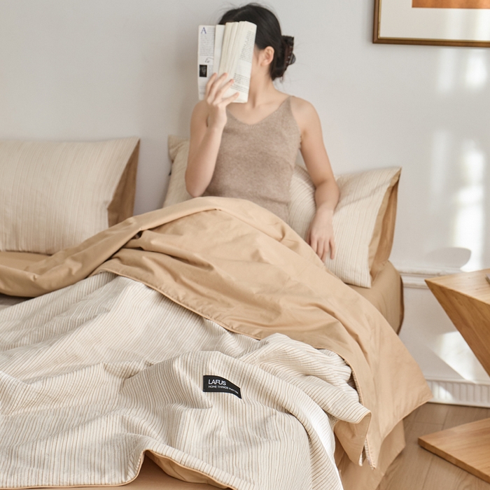 91家纺网 家纺一手货源 找家纺 2025新款原创侘寂系列全棉夏被-夏被四件套 茉系米咖