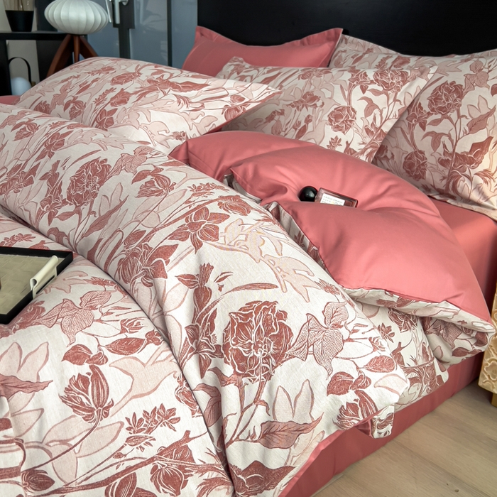 91家纺网 家纺一手货源 找家纺 倾慕家纺 2025新款60S提花全棉单品被套 洛丽塔红