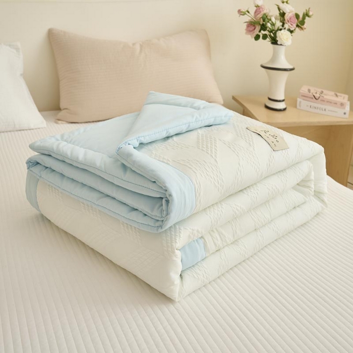 91家纺网 家纺一手货源 找家纺 子由家居 2025新款针织菱形格提花大豆被被子被芯 菱形格-天蓝