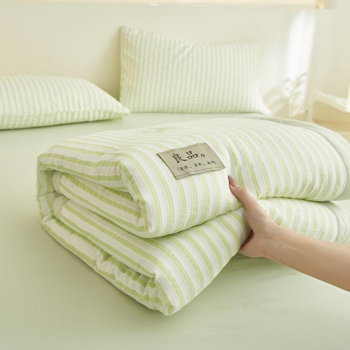 91家纺网 家纺一手货源 找家纺 子由家居 2025新款色织条纹提花大豆夏被四件套 色织条纹-果绿