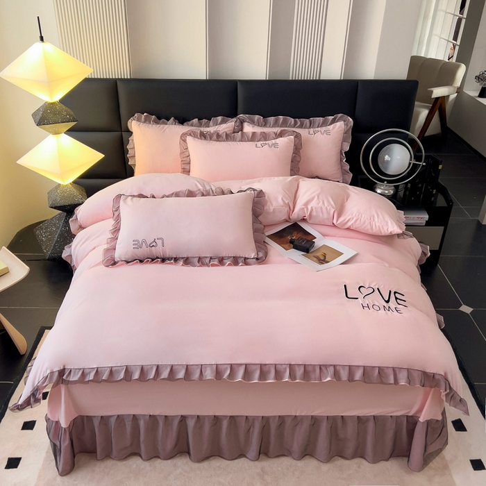 91家纺网 家纺一手货源 找家纺 找底底 2025新款亲肤舒适云朵棉刺绣四件套 浅粉