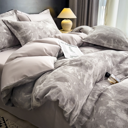 91家纺网 家纺一手货源 找家纺 倾慕家纺 2025新款60S提花全棉单品被套 涂鸦灰