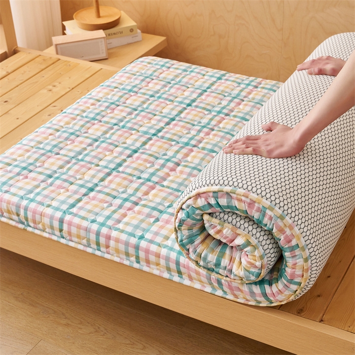 91家纺网 家纺一手货源 找家纺 艺博床垫 2025新款水洗棉棉花学生床垫 冰淇淋格