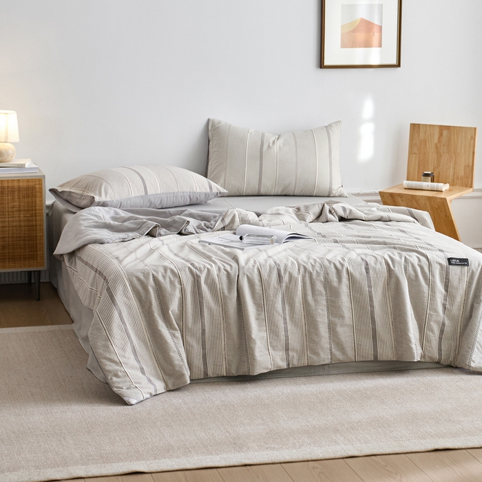 91家纺网 家纺一手货源 找家纺 2025新款原创侘寂系列全棉夏被-夏被四件套 瑞系香灰