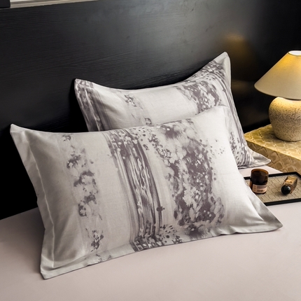 91家纺网 家纺一手货源 找家纺 倾慕家纺 2025新款60S提花全棉单品枕套 水漾紫