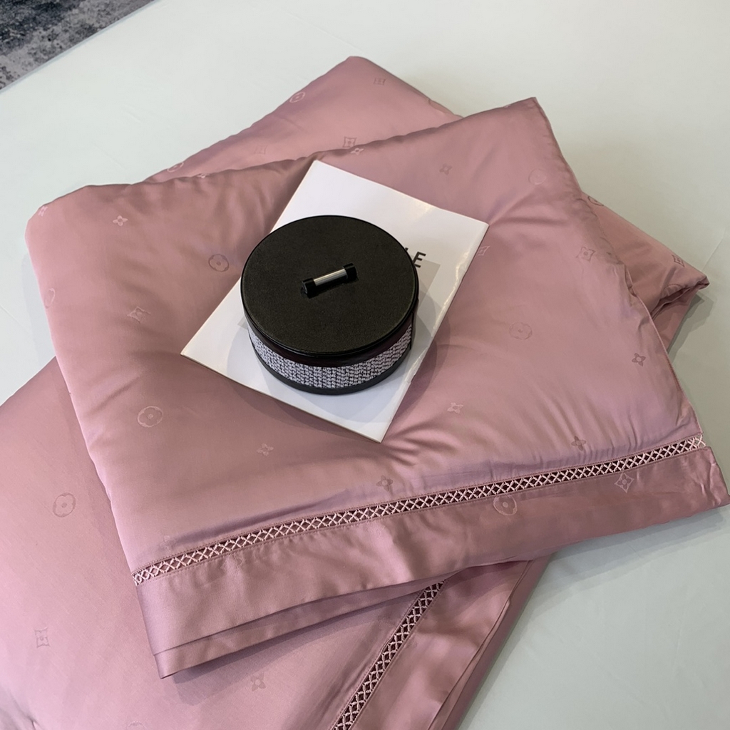 91家纺网 家纺一手货源 找家纺 奈萝家纺 2025新款60S天丝提花夏凉被空调被子被芯 梅子粉