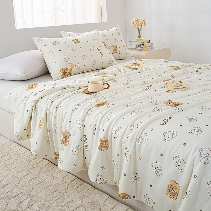 91家纺网 家纺一手货源 找家纺 欧雅搁家纺 2025新款3D数码印花有氨冷感冰激淋凉感丝夏被空调被大豆纤维被子夏凉被 吉伊小熊