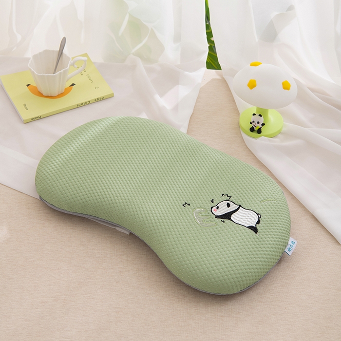 91家纺网 家纺一手货源 找家纺 芯洲 2025新款凉感记忆棉枕头儿童学生夏季冰丝凉枕护颈透气慢回弹记忆枕 梦乐园-绿  25*50cm
