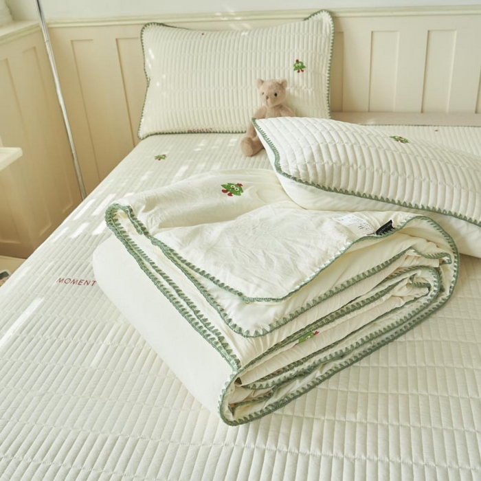 91家纺网 家纺一手货源 找家纺 子由家居 2025新款水洗邹邹纱小清新大豆纤维夏被被子被芯 夏被-圣诞树