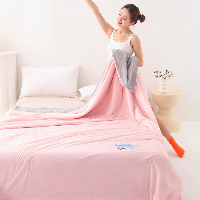 91家纺网 家纺一手货源 找家纺 优布加2025新款亲肤舒适凉感丝夏被夏凉被空调被 冰凉粉灰