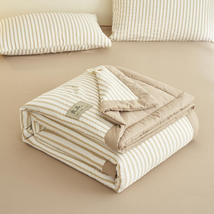 91家纺网 家纺一手货源 找家纺 子由家居 2025新款色织条纹提花大豆夏被四件套 色织条纹-浅驼