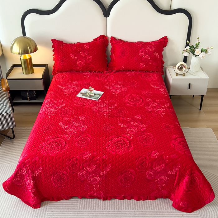91家纺网 家纺一手货源 找家纺 2025新款水晶绒床单盖毯单人三件套花边毯子冬季加厚保暖双人加棉防滑绒毯 大红牡丹