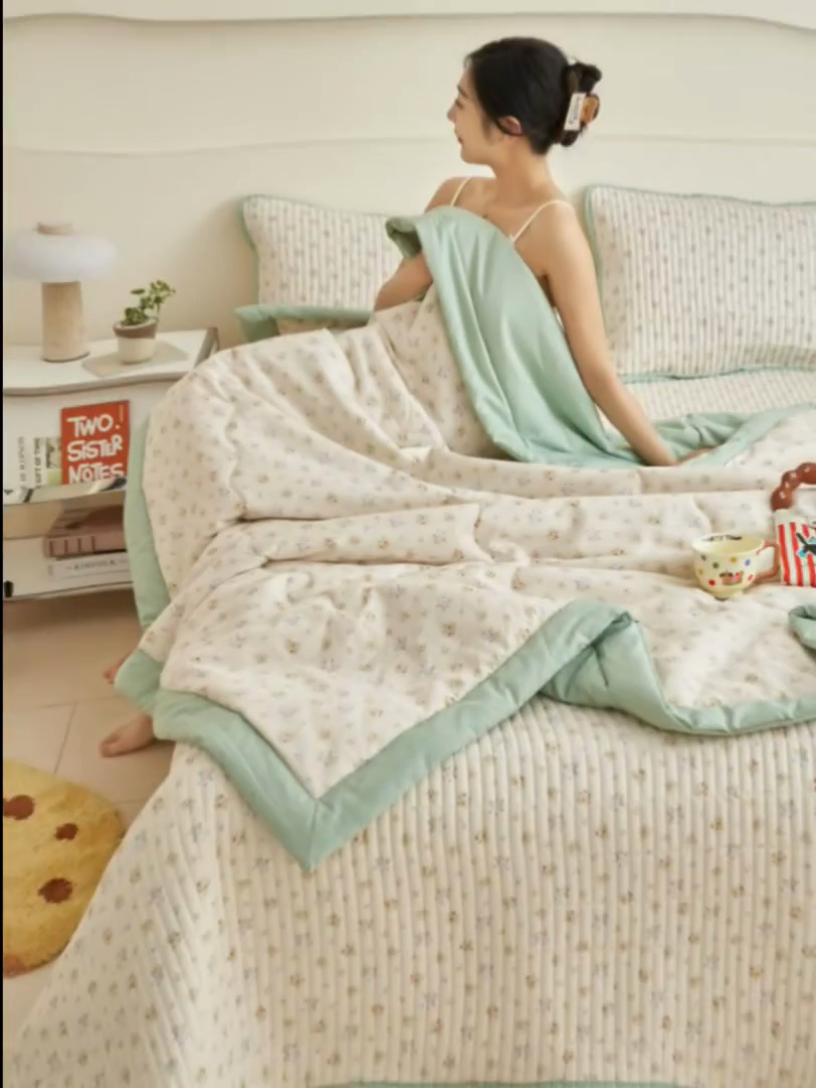 91家纺网 家纺一手货源 找家纺 子由家居 2025新款纯棉印花夹棉床盖 棉花被-花艺