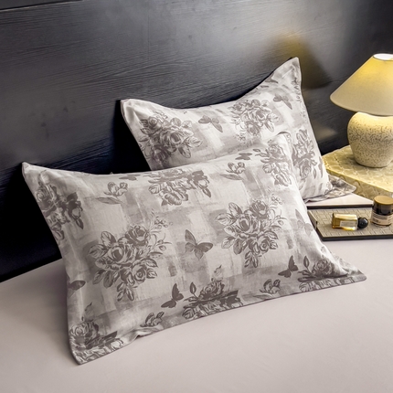 91家纺网 家纺一手货源 找家纺 倾慕家纺 2025新款60S提花全棉单品枕套 知画灰