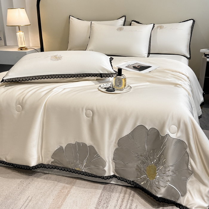 91家纺网 家纺一手货源 找家纺 （总）子由家居 2025新款水洗真丝贴布绣花花边夏被四件套-太阳花