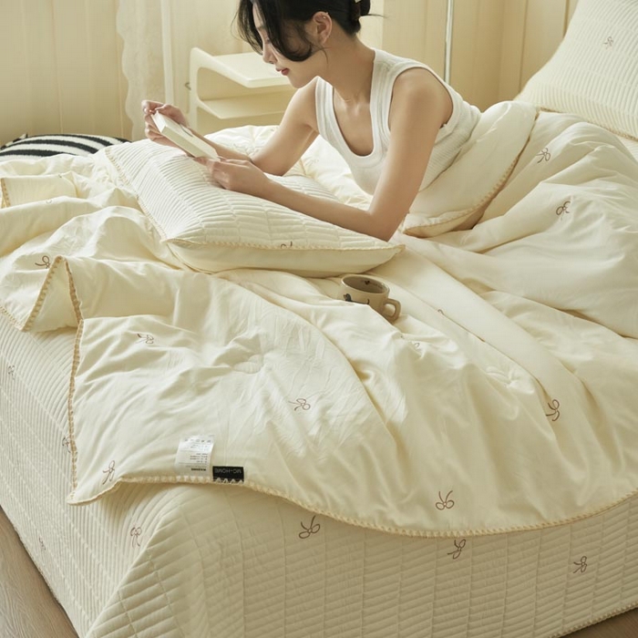 91家纺网 家纺一手货源 找家纺 子由家居 2025新款水洗邹邹纱小清新大豆纤维夏被被子被芯 夏被-蝴蝶结