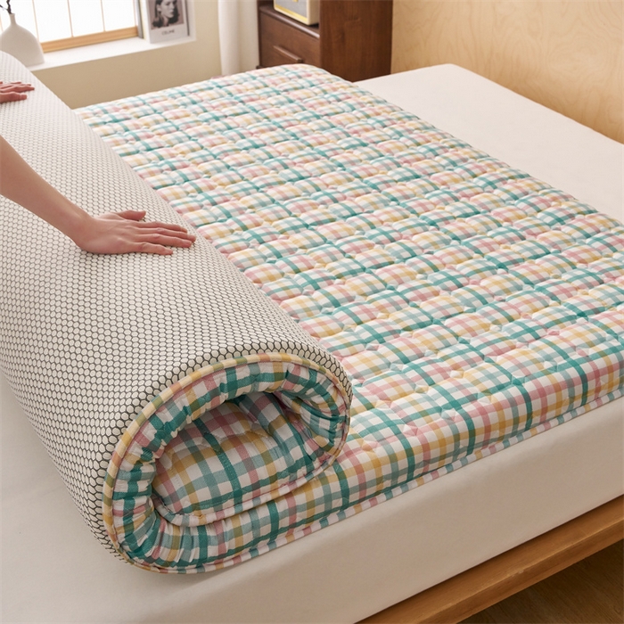 91家纺网 家纺一手货源 找家纺 艺博床垫 2025新款水洗棉棉花床垫成人款 冰淇淋格