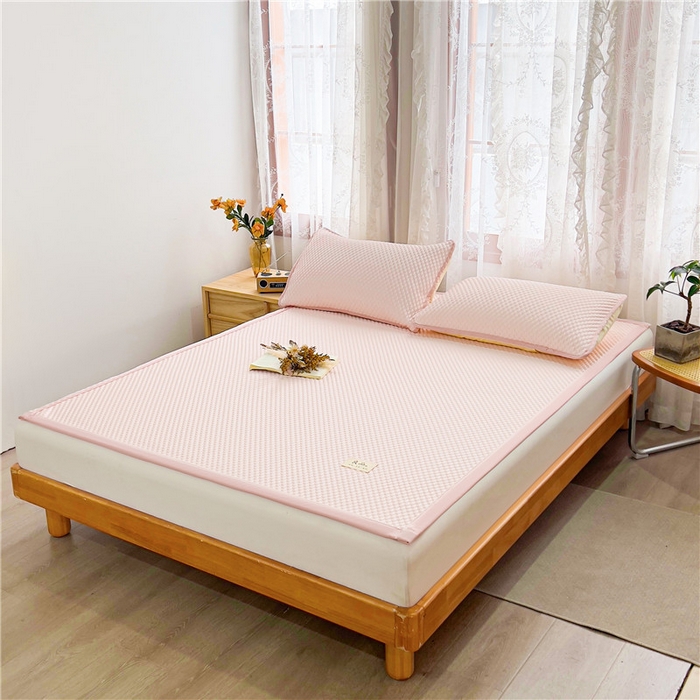 91家纺网 家纺一手货源 找家纺 喜居 2025新款无印风豆豆席宽边平席冰豆豆凉豆豆凉席 浅妃粉