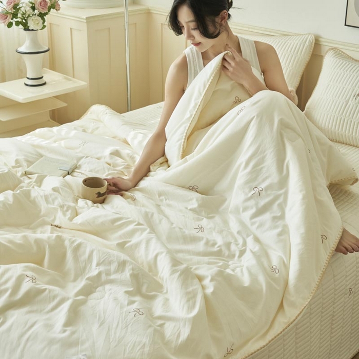 91家纺网 家纺一手货源 找家纺 子由家居 2025新款水洗邹邹纱小清新大豆纤维夏被被子被芯 夏被-蝴蝶结