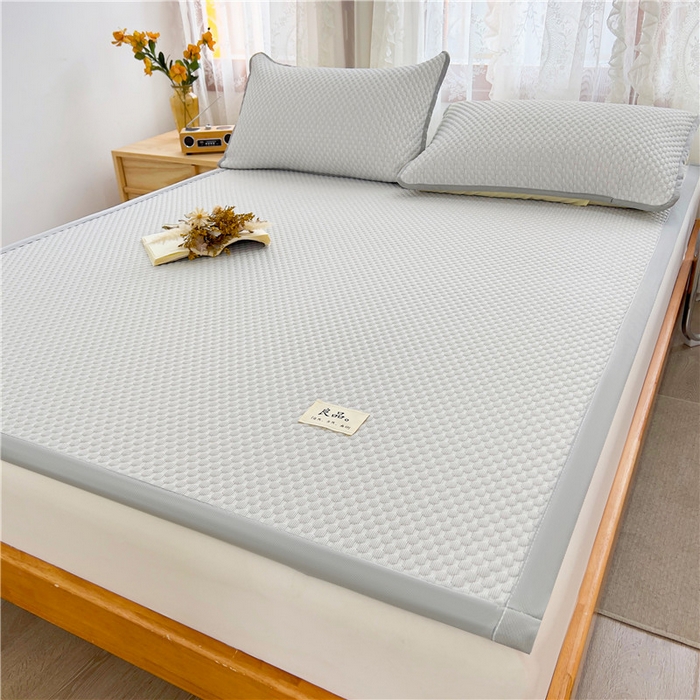 91家纺网 家纺一手货源 找家纺 喜居 2025新款无印风豆豆席宽边平席冰豆豆凉豆豆凉席 椰子灰