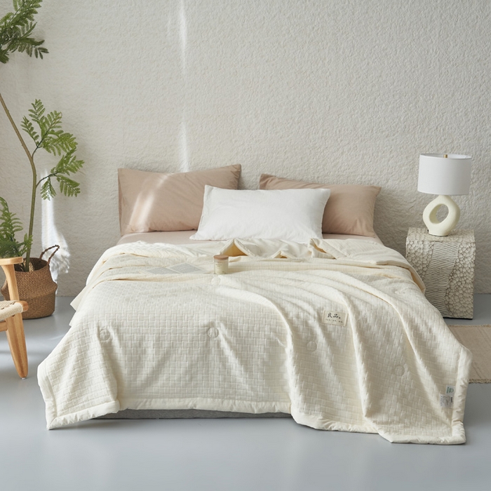 91家纺网 家纺一手货源 找家纺 子由家居 2025新款良品格大豆纤维夏被被子被芯 良品格-米白